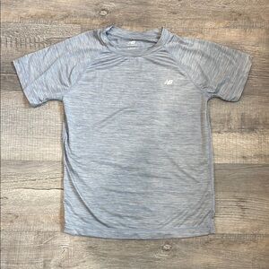 New Balance Gray Short Sleeve Tee Athletic Performance size medium boys